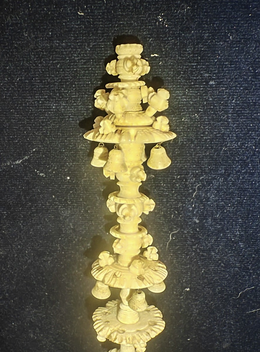 Rare Art Populaire, Affiquet pour Tricot, Os Sculpté, Grande Qualité, Début XiXe ou avant -photo-2