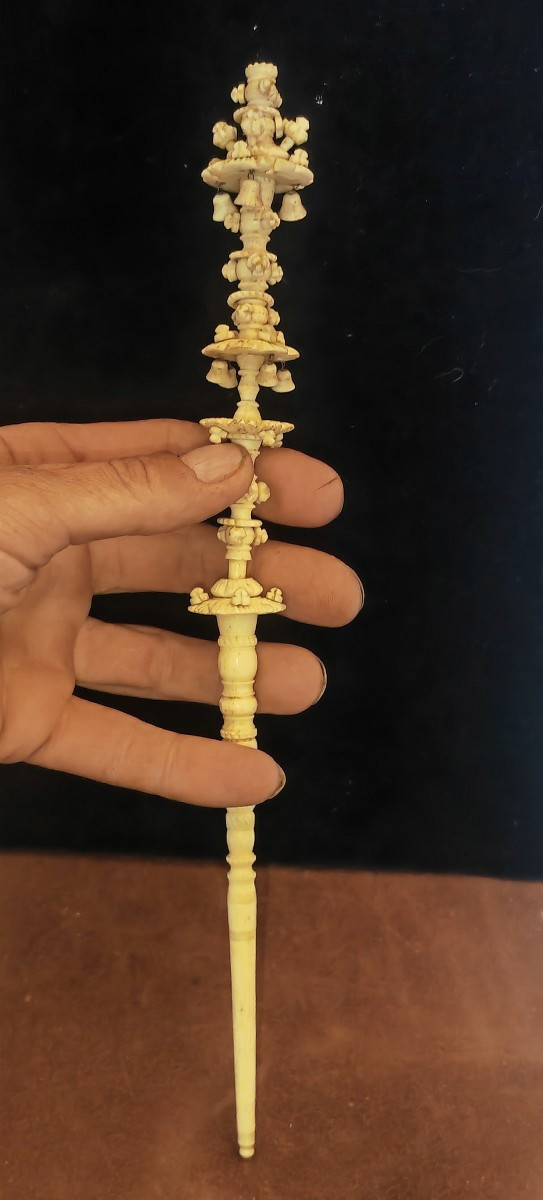 Rare Art Populaire, Affiquet pour Tricot, Os Sculpté, Grande Qualité, Début XiXe ou avant -photo-1