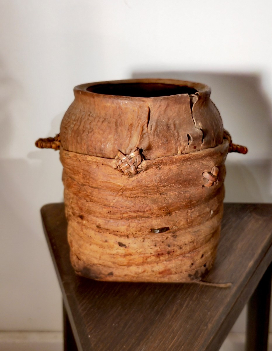 Rare Oracle à Souris, Terre Cuite, Peau, Écorce et Vannerie, Afrique Début XXe ou avant -photo-2