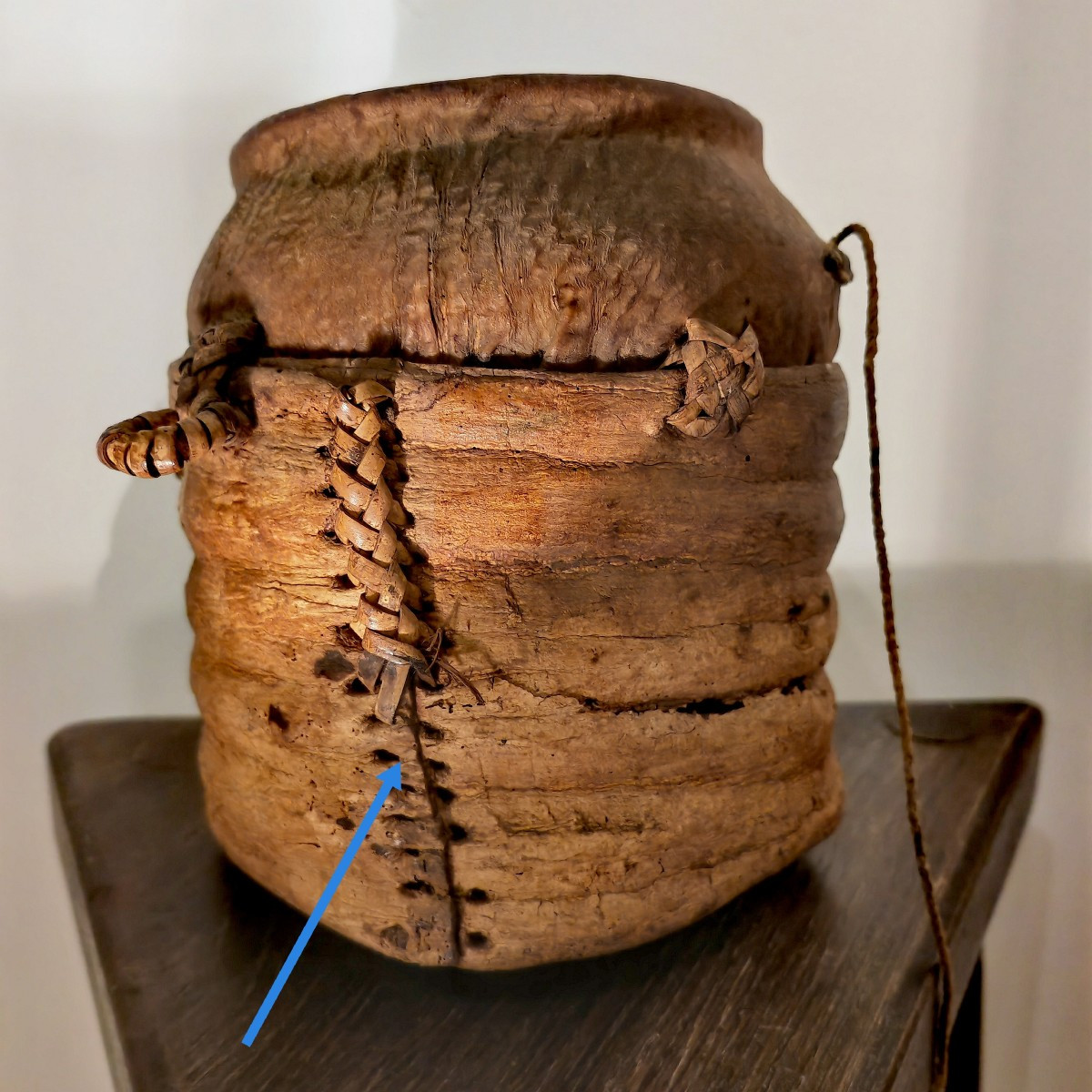 Rare Oracle à Souris, Terre Cuite, Peau, Écorce et Vannerie, Afrique Début XXe ou avant -photo-3