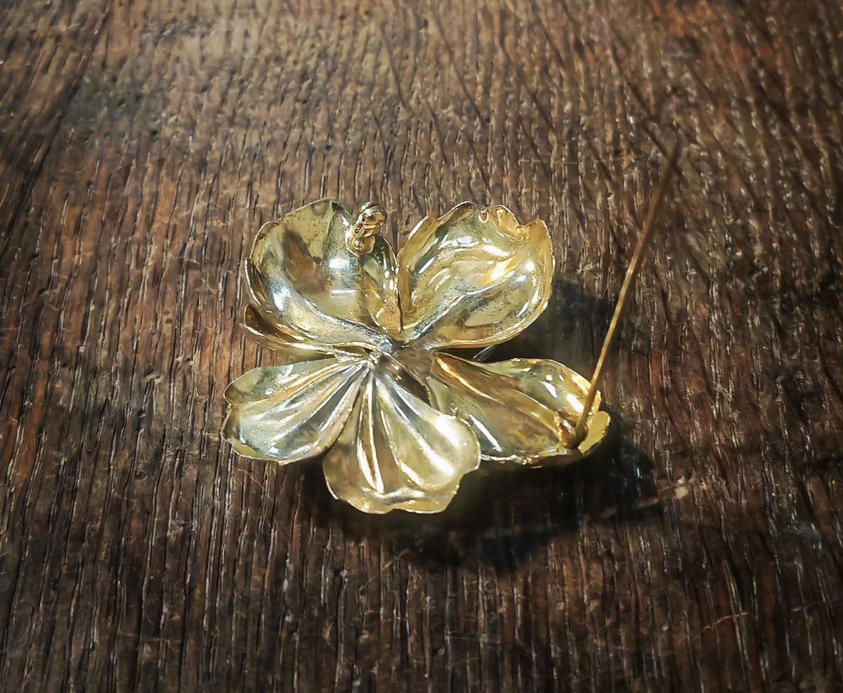 Belle Broche en Or Jaune 9 ou 12 Carats, Fleur éclatée, Jolie qualité, Époque inconnue -photo-2