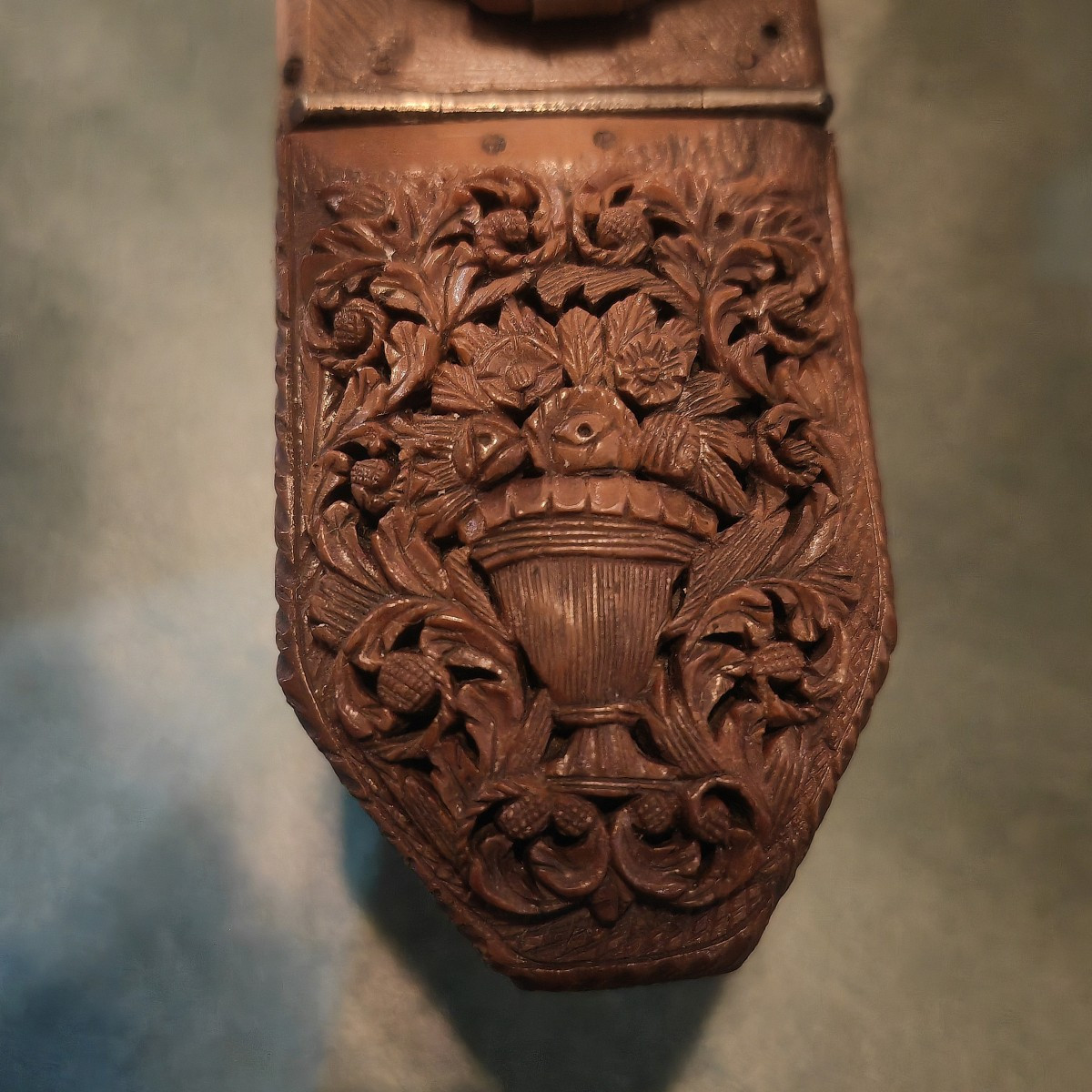 Rare Double Fly Box, Carved Corozo Nut, Integrated Mirrors, Folk Art, Circa 1820-photo-3