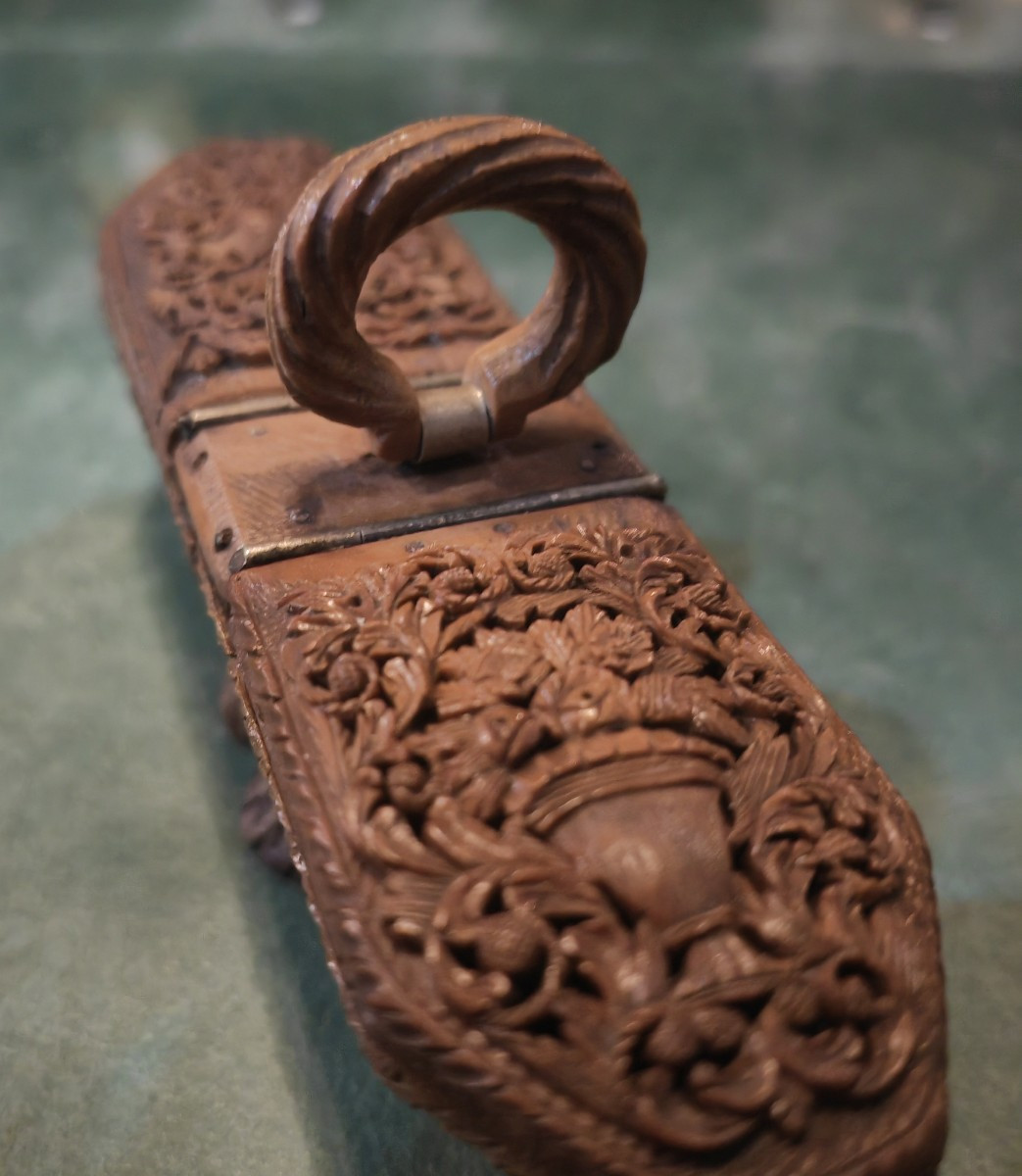 Rare Double Fly Box, Carved Corozo Nut, Integrated Mirrors, Folk Art, Circa 1820-photo-6
