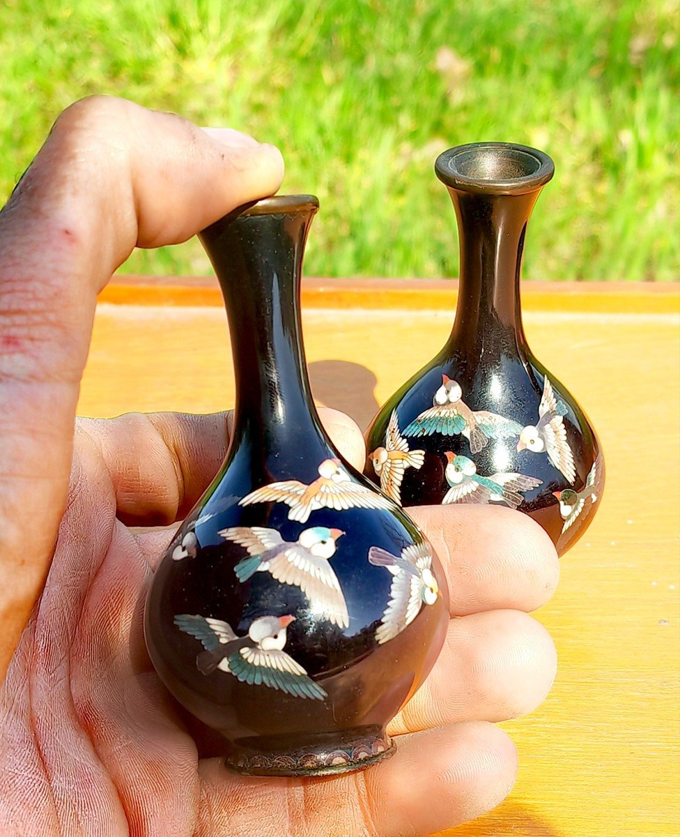 Adorable Paire de Vases Miniatures en Cloisonné, Japon Meiji XIXe, Moineaux -photo-4