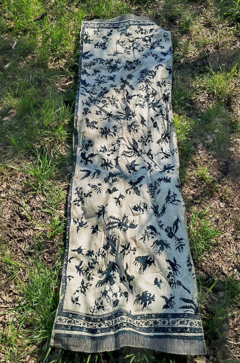 Beautiful Antique Batik, Symmetrical Blue & Gold Design, Birds & Plants, Indonesia Java 19thc-photo-2