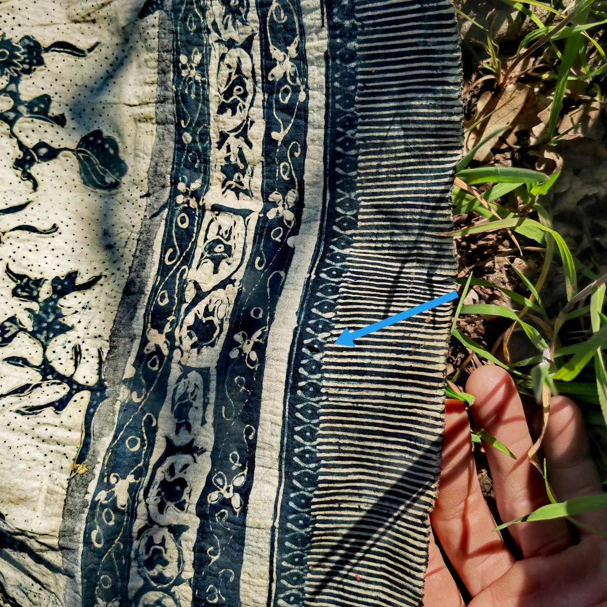 Beautiful Antique Batik, Symmetrical Blue & Gold Design, Birds & Plants, Indonesia Java 19thc-photo-3