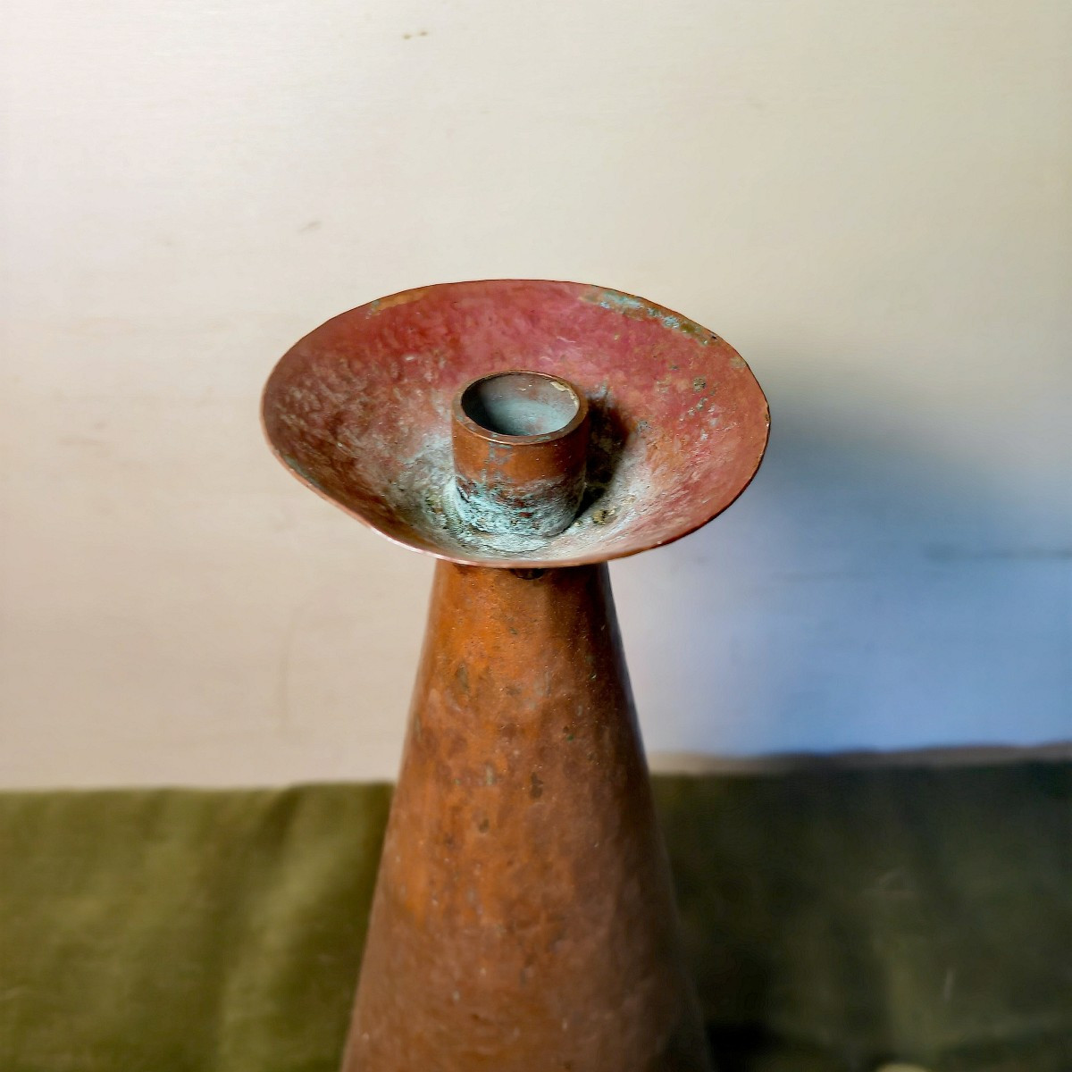 Elegant Hammered Copper Candlestick, Jugendstil, Art & Craft Art Nouveau, Circa 1890-photo-2