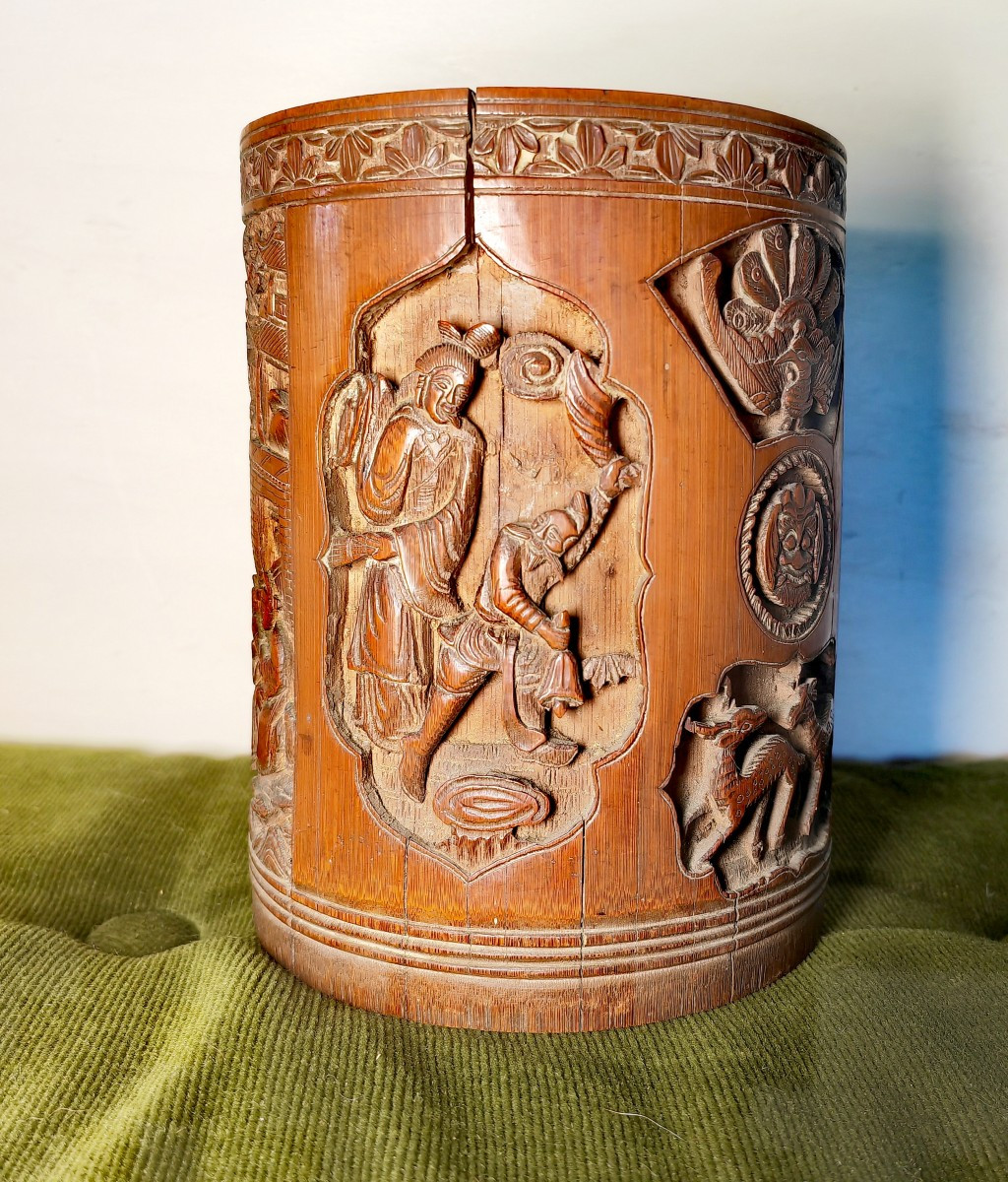 Important Pot à Pinceaux, Bitong, Bambou Sculpté, Haut Relief, Canton Chine XiXe siècle -photo-3