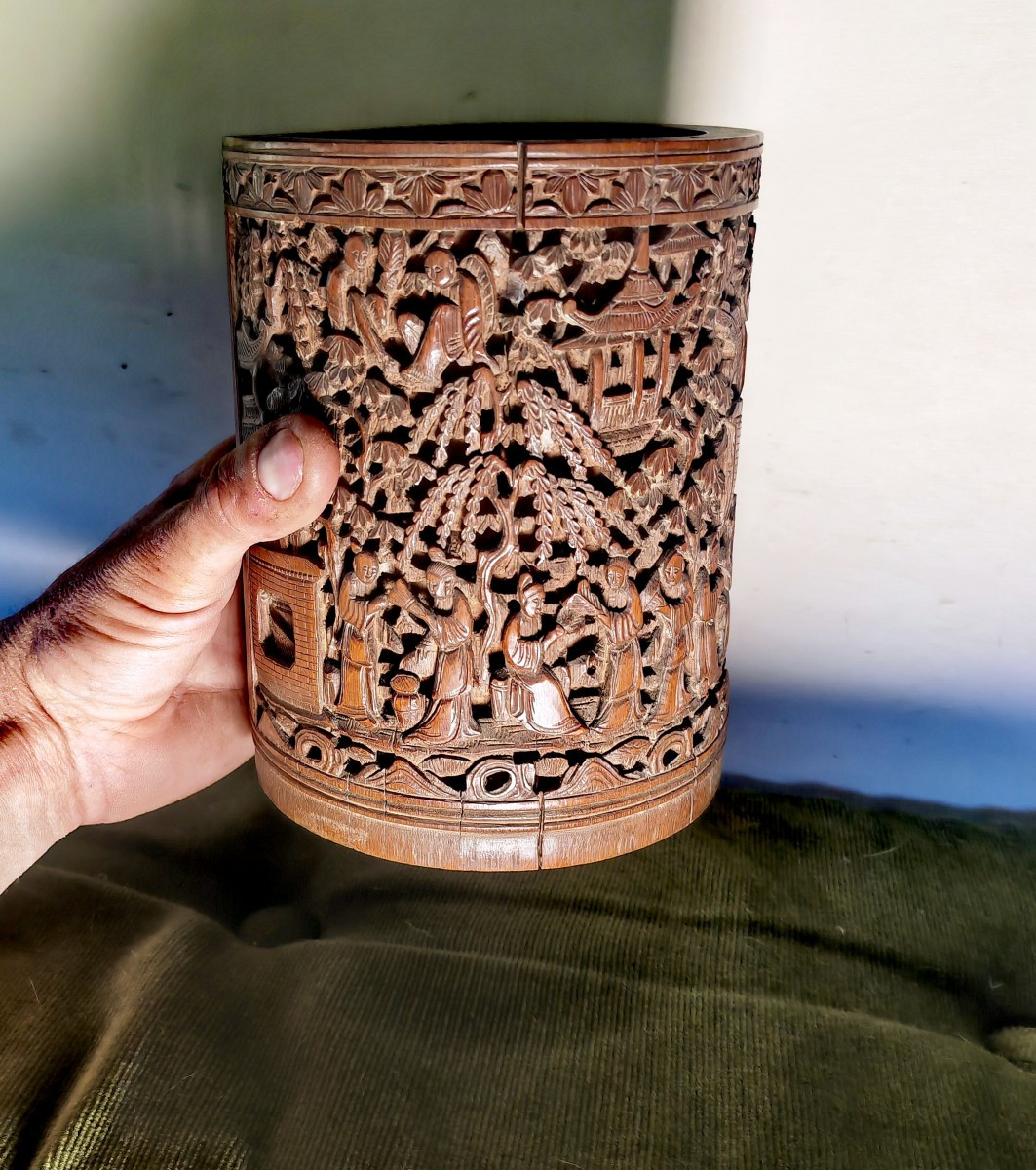 Important Pot à Pinceaux, Bitong, Bambou Sculpté, Haut Relief, Canton Chine XiXe siècle -photo-6