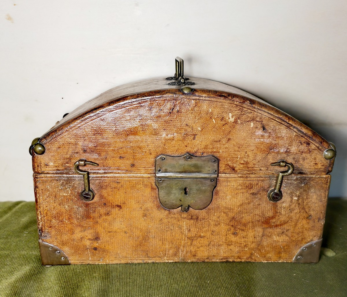Coffret de Qualité, Écrin en Maroquin et Laiton, Europe, Époque Directoire ou avant 