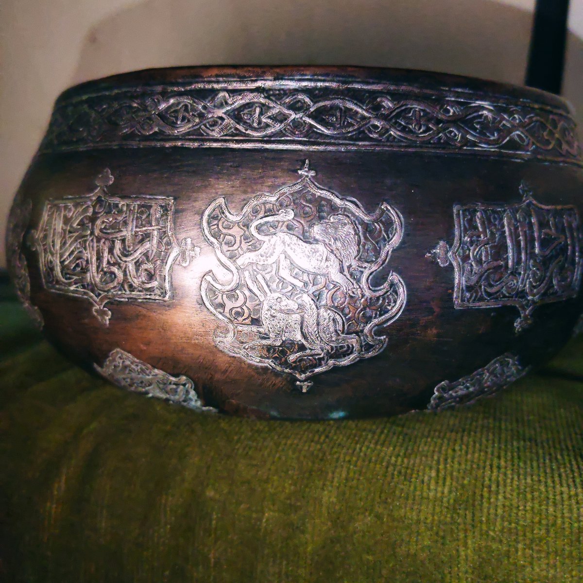 High-quality Bowl-shaped Vessel, Copper &silver Inlays, Animals, Inscriptions, Iran 19thc-photo-2