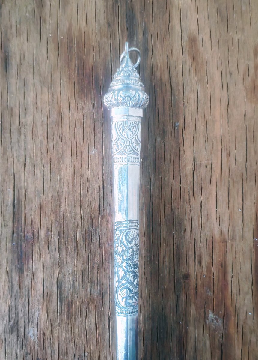 Belle Cuillère Large en Argent Massif, Cambodge, Fleurs et Feuilles Ciselées XiXe siècle -photo-2