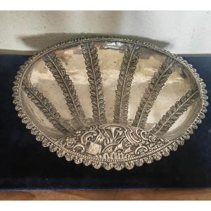 Jolie Coupe Forme Coquille en Argent, Décor Allegorie de l'armée, Palmettes, Fin XiXe 