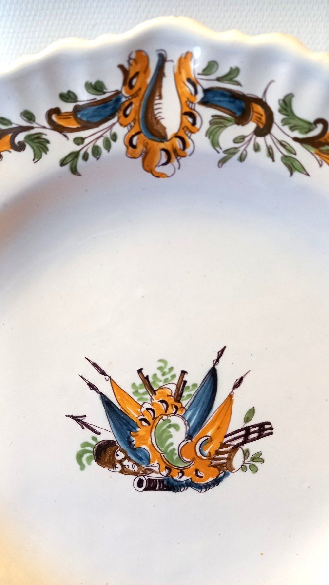 Earthenware Plate: Moustiers 18th Century.-photo-3