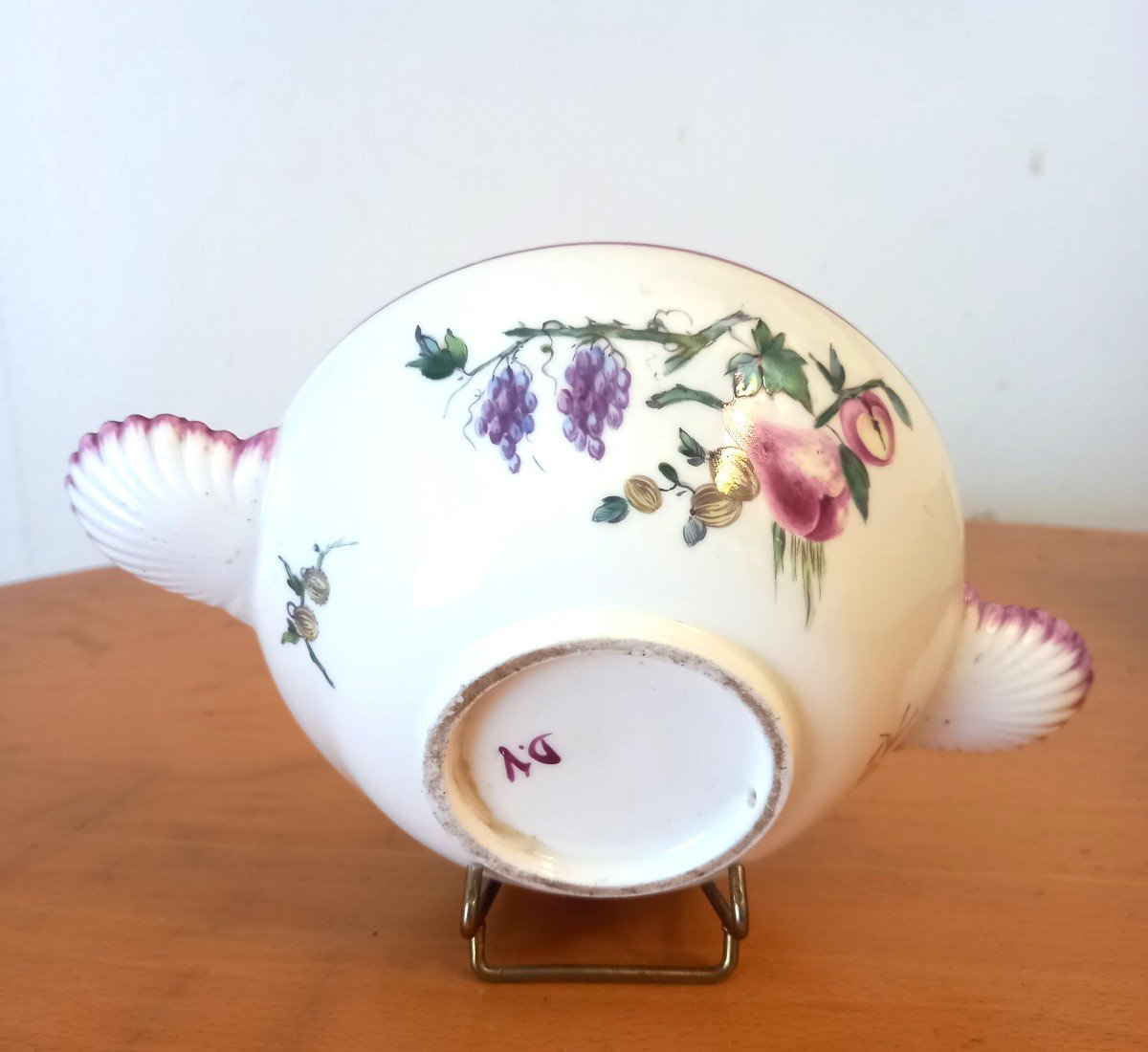 Porcelain Broth: In The Taste Of Mennecy 20th Century.-photo-2