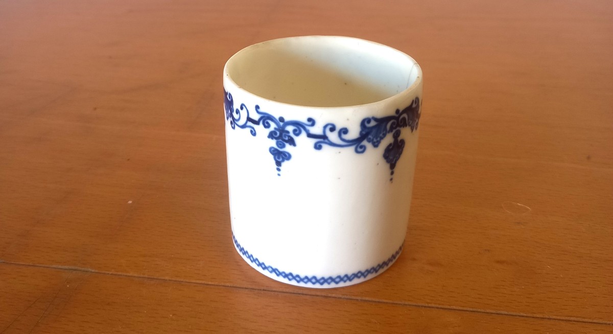 Pot En Porcelaine: Mennecy XVIIIème Siècle.-photo-3
