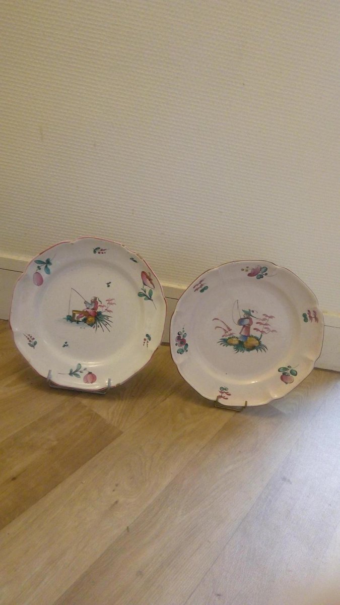 Pair Of Earthenware Plate: Islettes End Eighteenth Early Nineteenth Century.