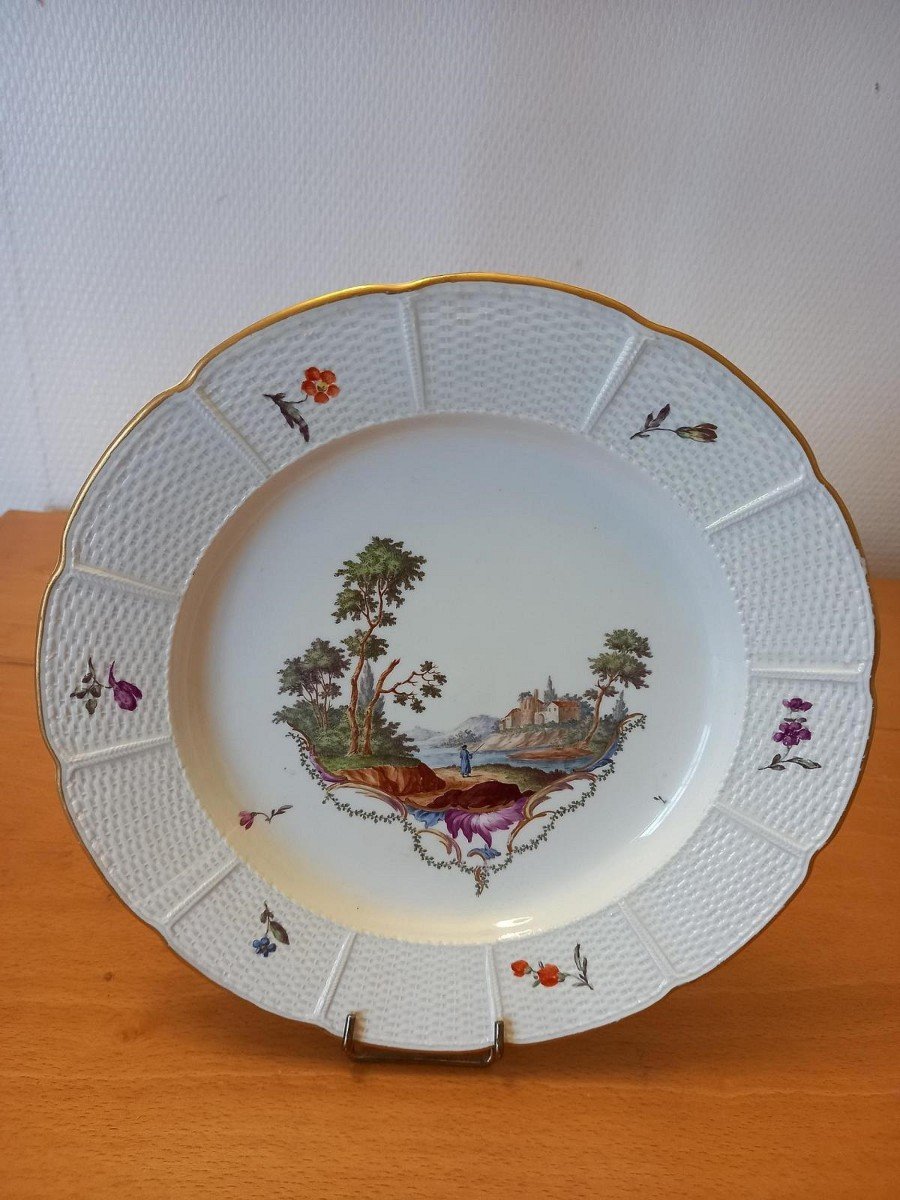 Pair Of Porcelain Plates: Ludwisburg XIXth Century.