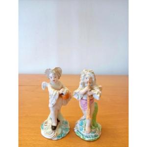 Statuettes En Porcelaine : Angleterre XVIIIème Siècle.