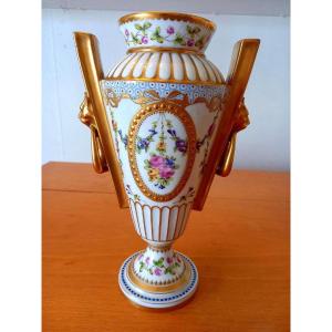 Porcelain Vase: Paris XIXth Century.