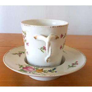 Tasse En Porcelaine: Paris XVIIIème Siècle.