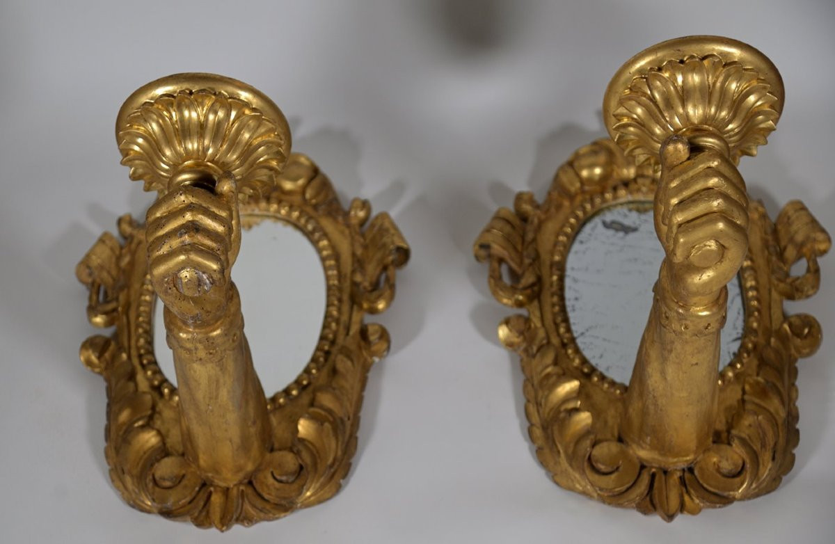 Paire de bras d'applique sur miroirs en bois doré-photo-1