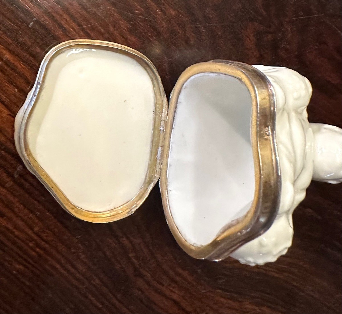 Tabatière en porcelaine de Saint Cloud montée-photo-1