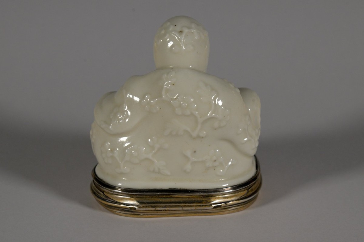 Tabatière en porcelaine de Saint Cloud montée-photo-3