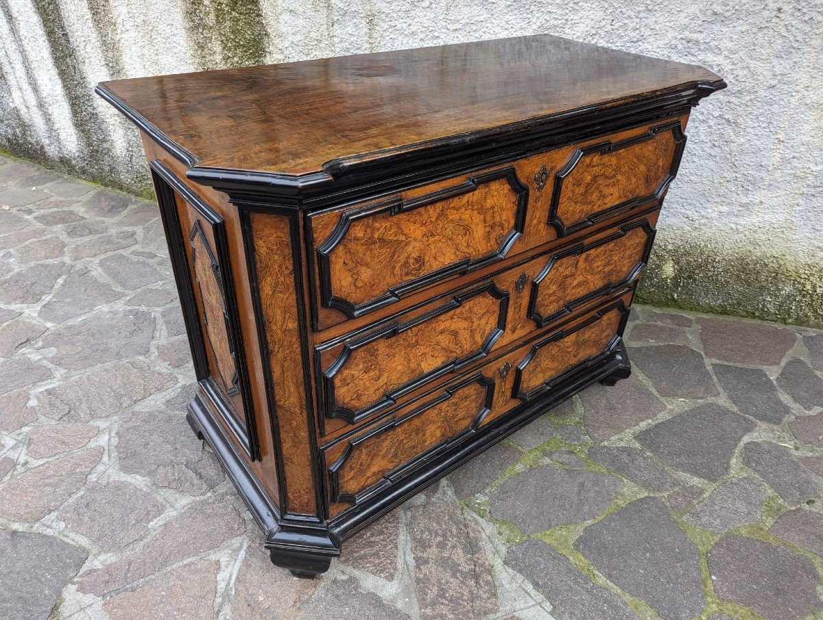 Commode Lombarde Avec Commode