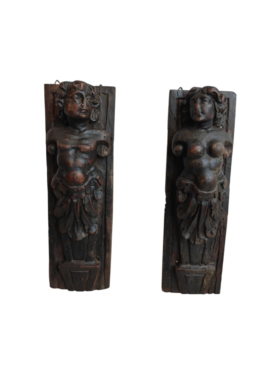 Paire de cariatides du XVIe siècle