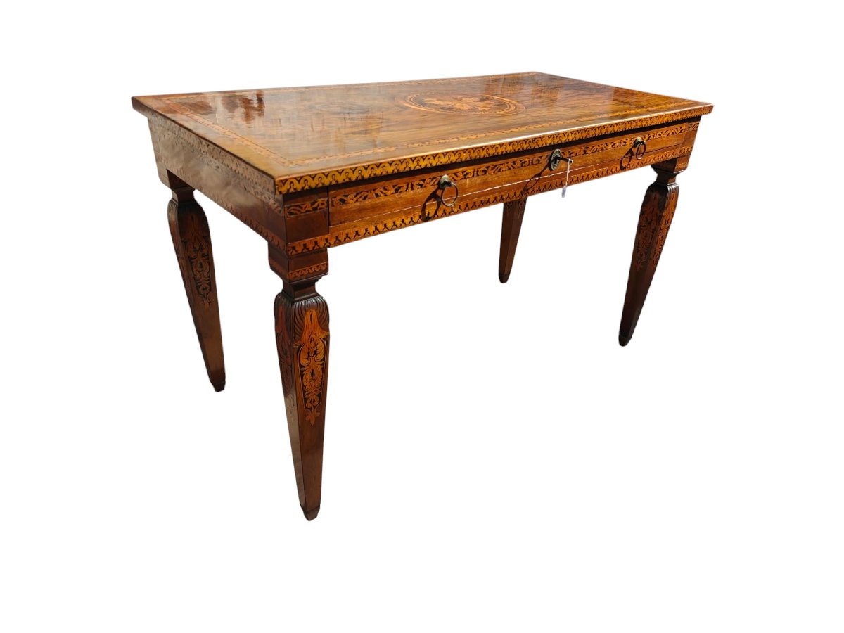 Bureau néoclassique Milan