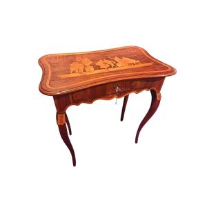 Petite table Louis XV