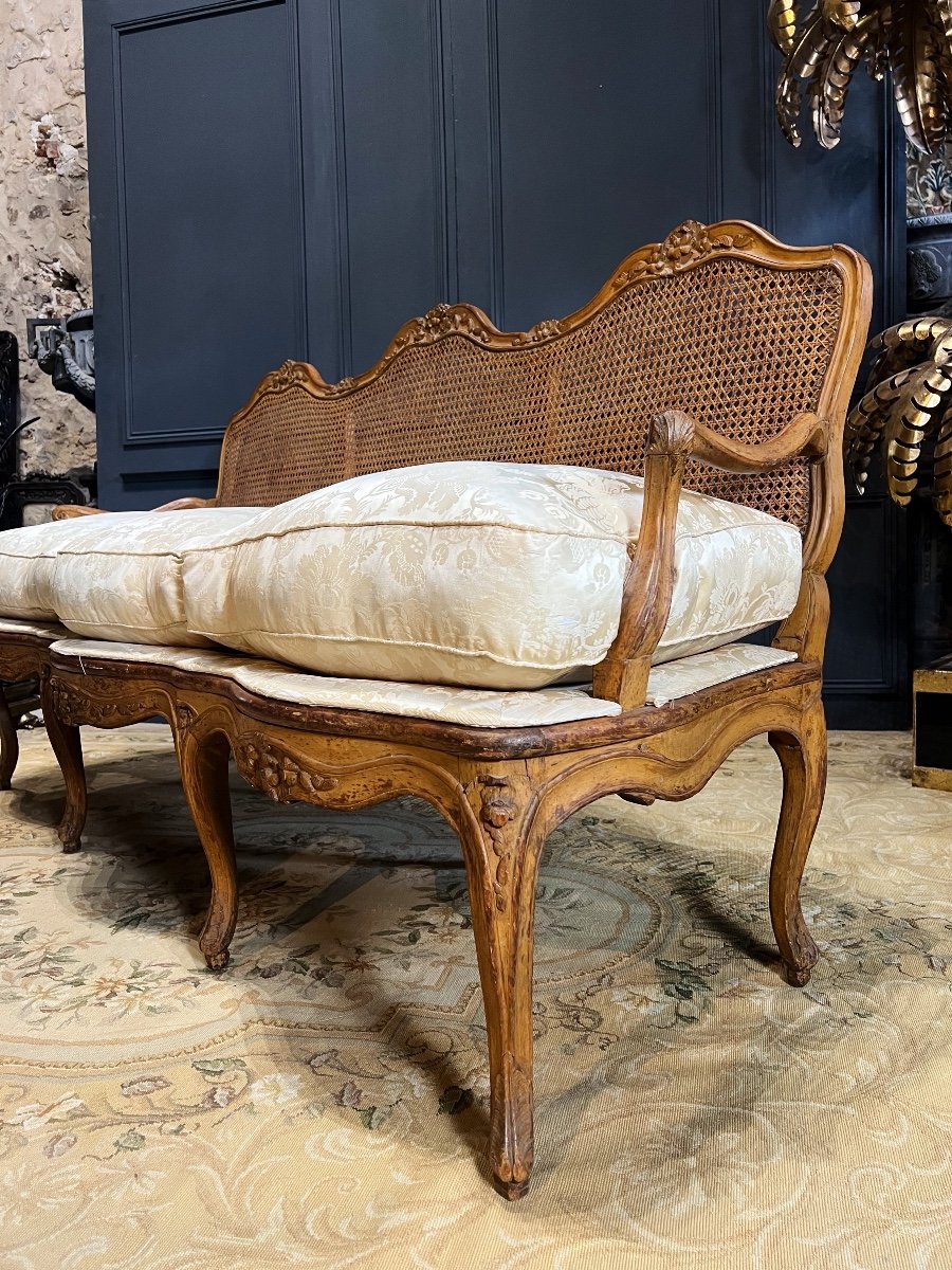 Canapé En Cannage D’époque Louis XV En Hêtre Et Ses Coussins De Soie -photo-2