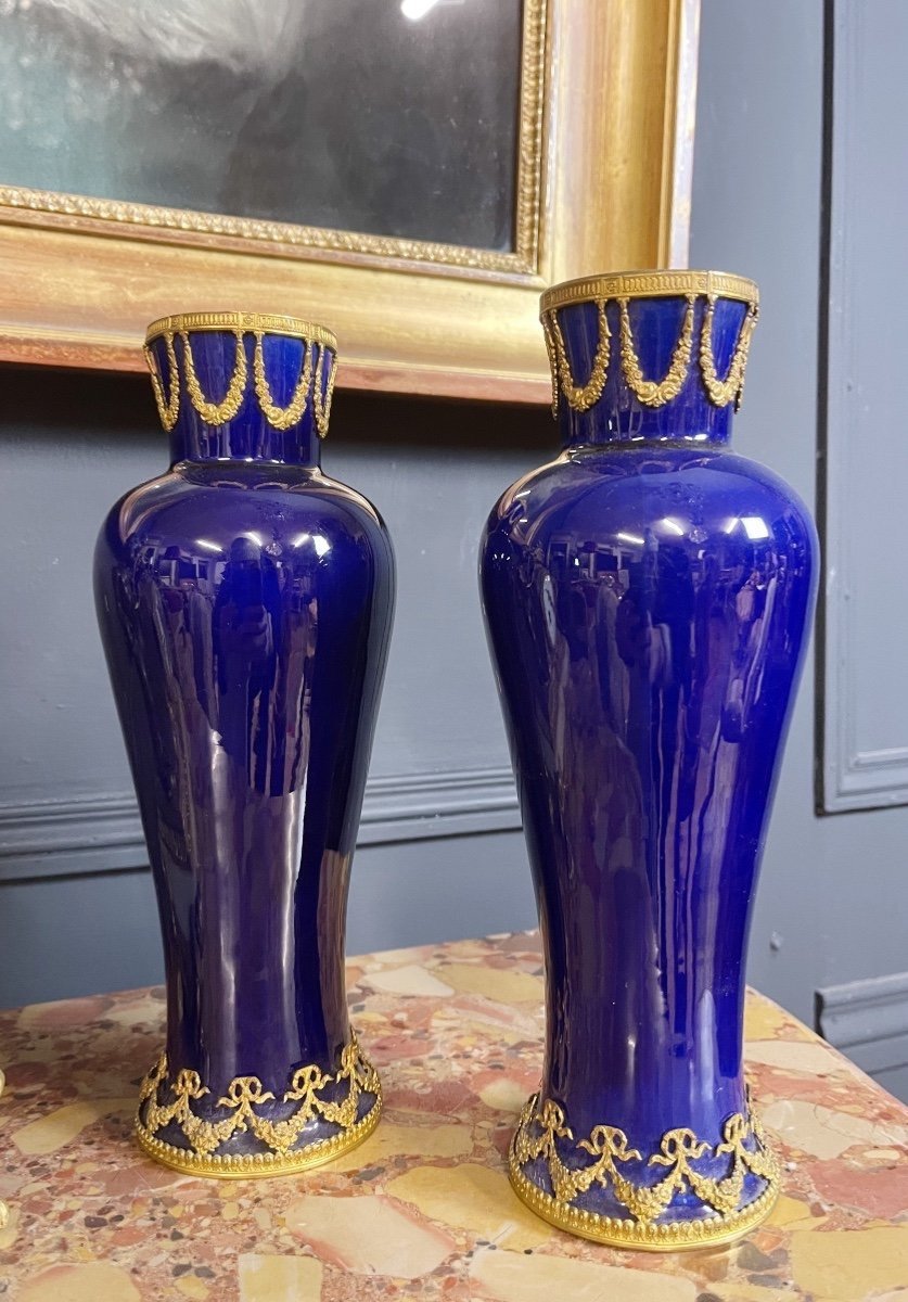 Pair Of Napoleon III Period Vases In Porcelain Decorated With Gilt Bronze-photo-3