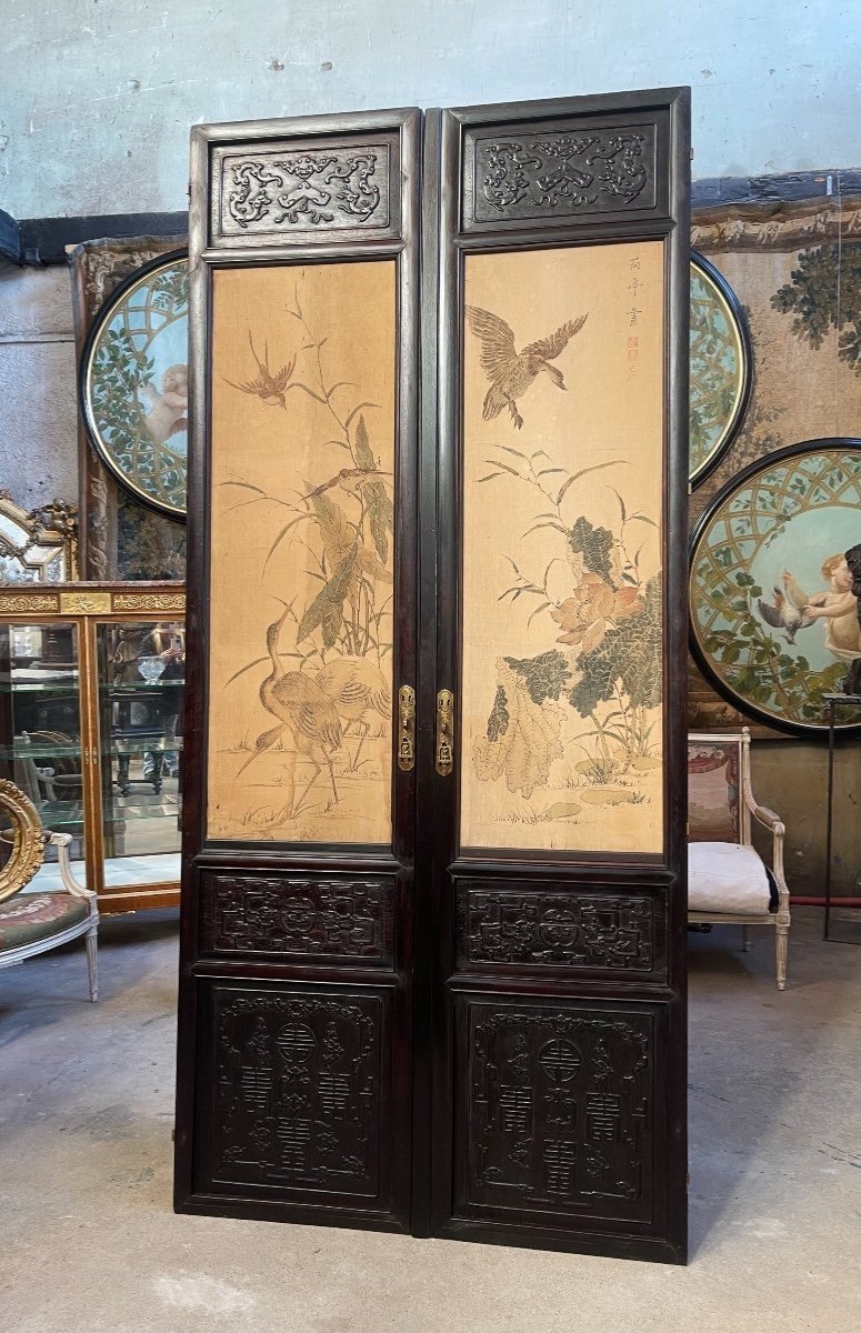 Paire De Portes Chinoises Du XIXe Ornée De Deux Paires De Peintures Sur Soie-photo-2