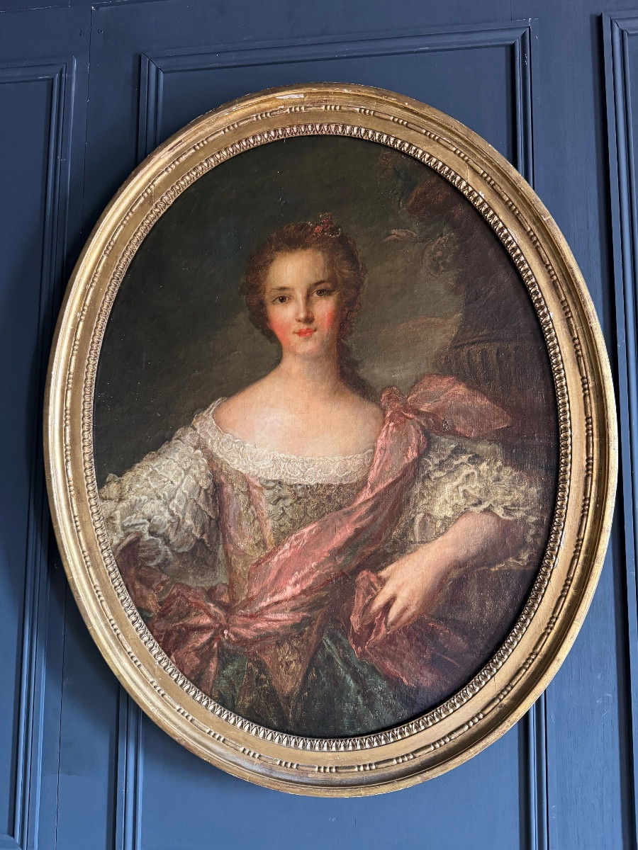 Portrait de la fin du XIXe siècle d'une jeune femme élégante dans son cadre-photo-3