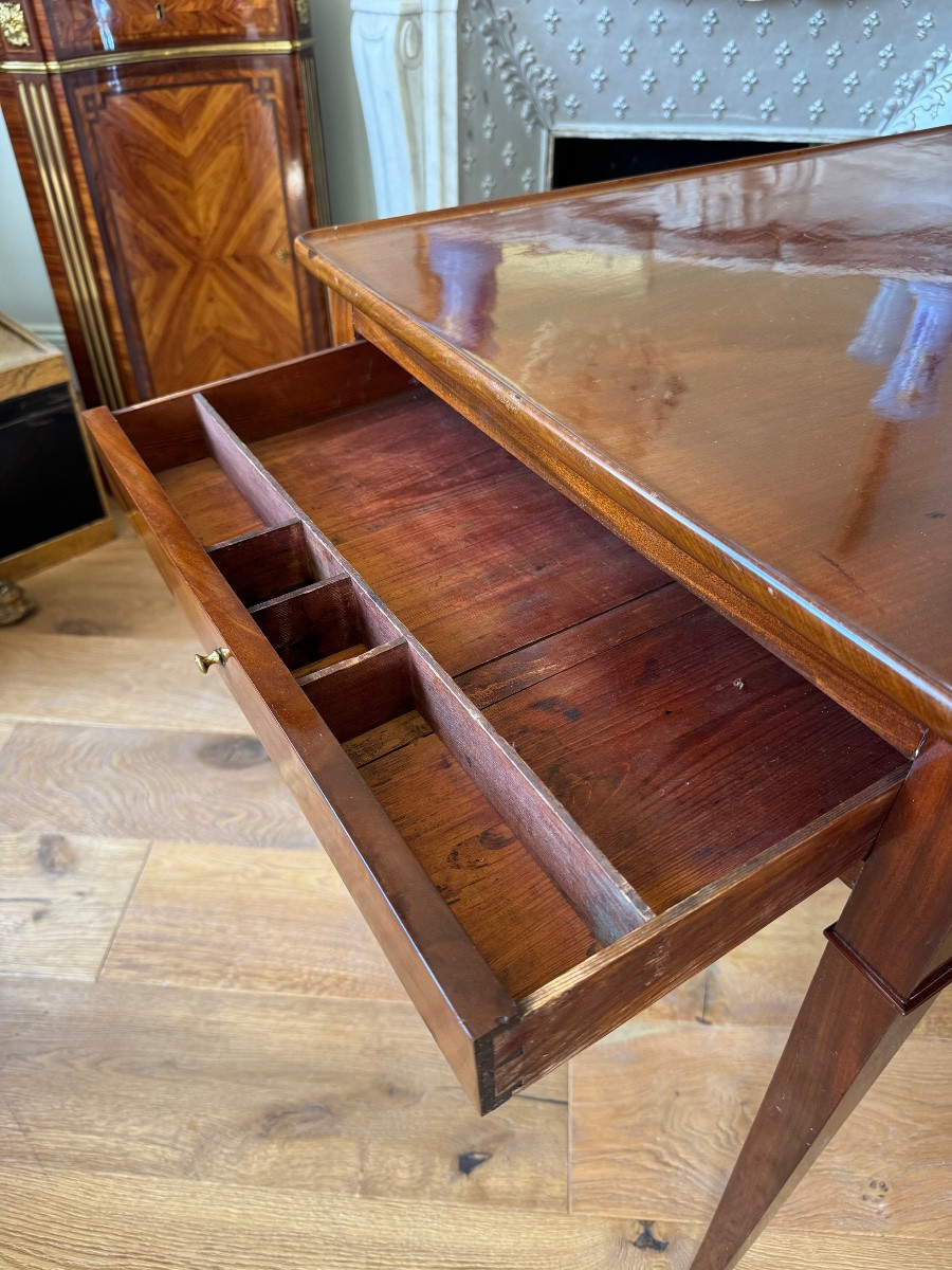 18th Century Mahogany Writing Table -photo-1