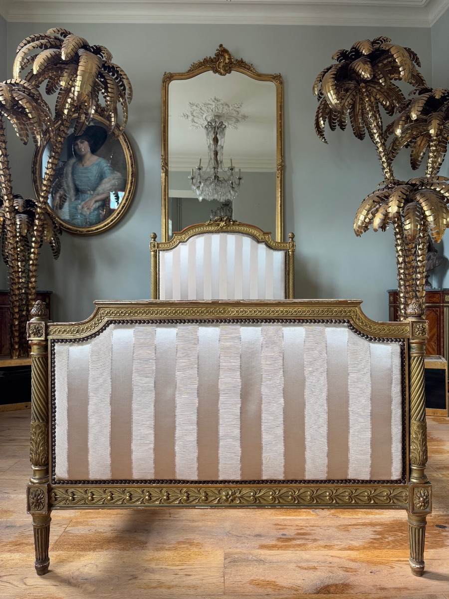 Pair Of Late 19th-century Louis XVI Style Giltwood Beds -photo-1