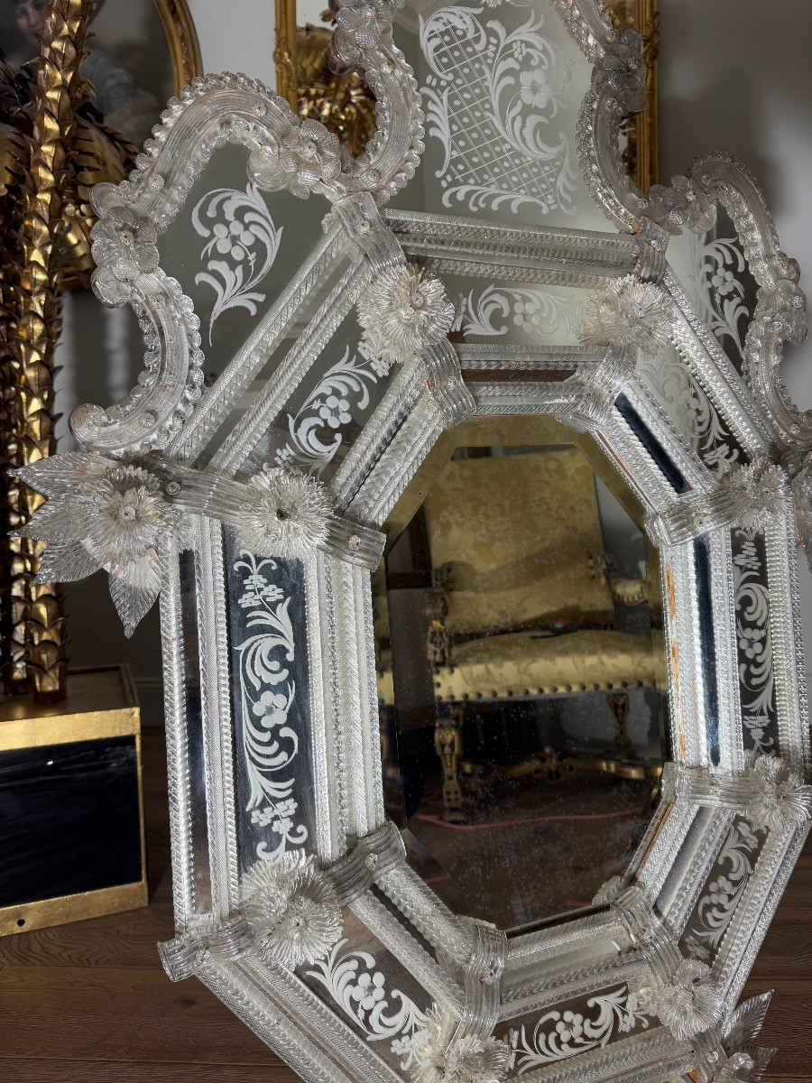 Miroir vénitien de la fin du XIXe siècle en verre gravé  (H134xL85cm)-photo-1