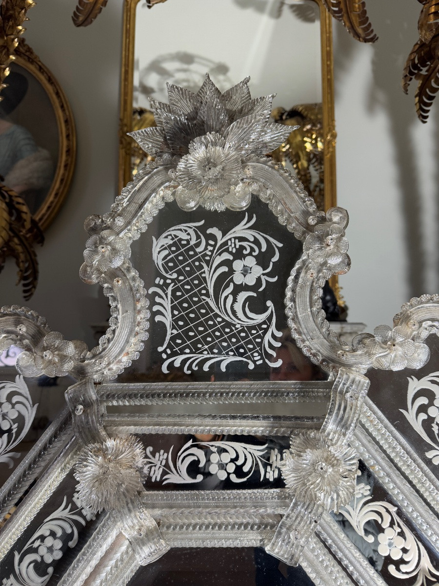 Miroir vénitien de la fin du XIXe siècle en verre gravé  (H134xL85cm)-photo-4