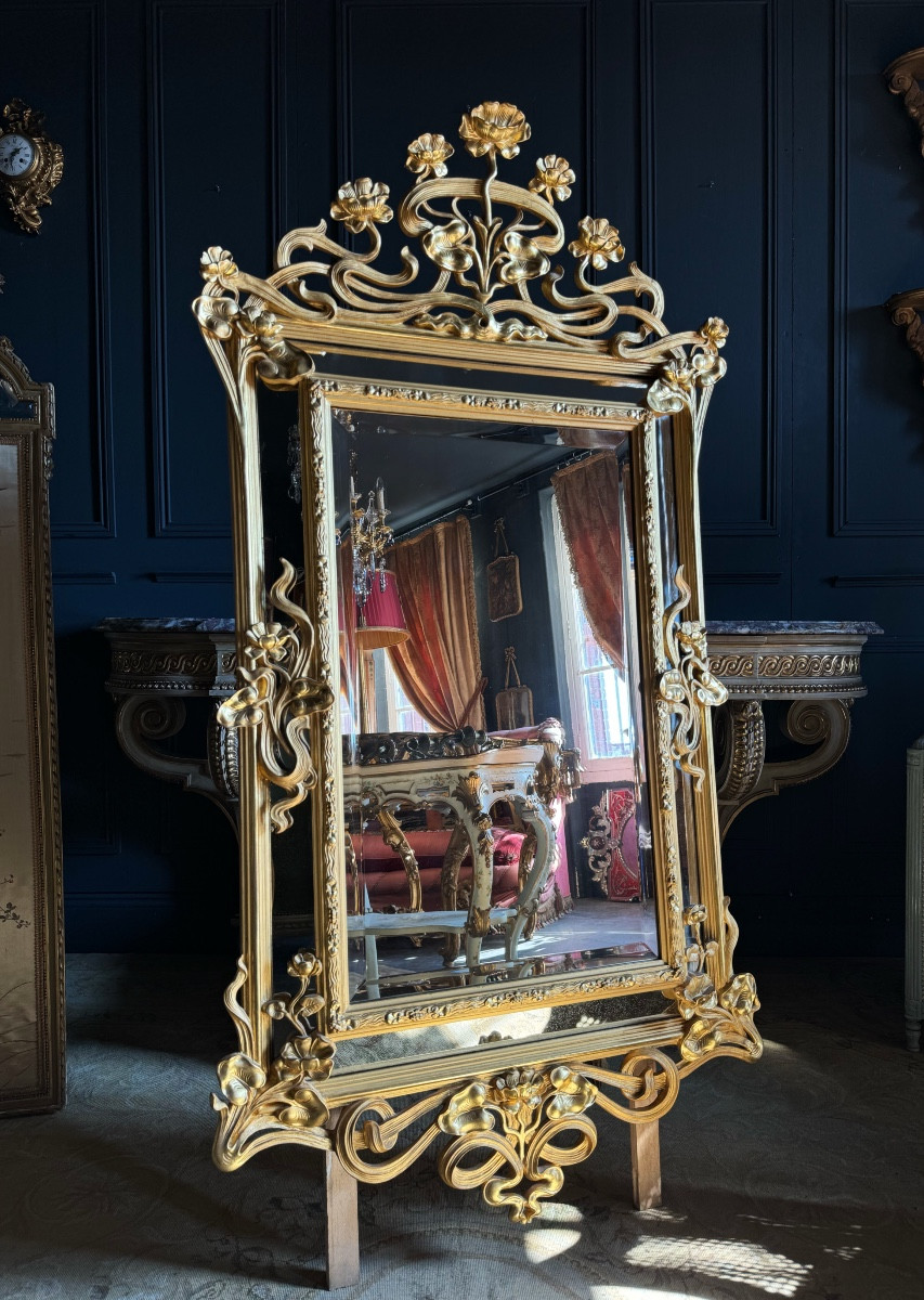 Miroir D’époque Art Nouveau En Bois Doré à La Feuille D’or - Fin XIXe