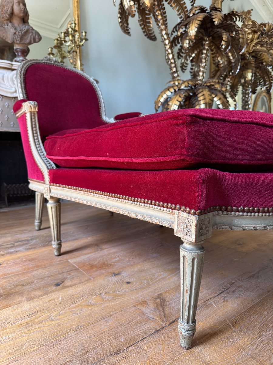 A Napoleon III-era Chaise Longue Made Of Painted And Carved Wood In The Louis XVI Style-photo-7