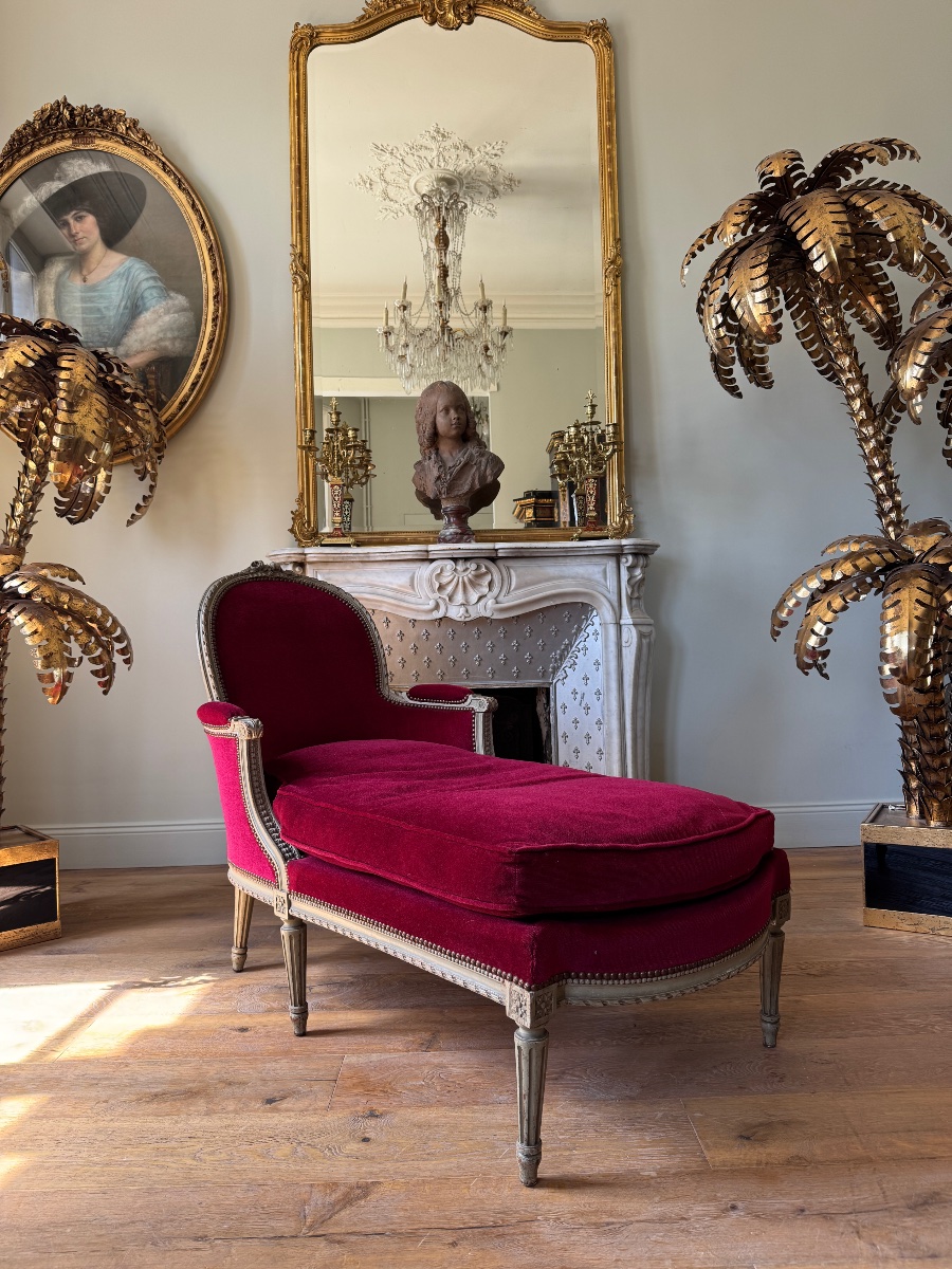 A Napoleon III-era Chaise Longue Made Of Painted And Carved Wood In The Louis XVI Style