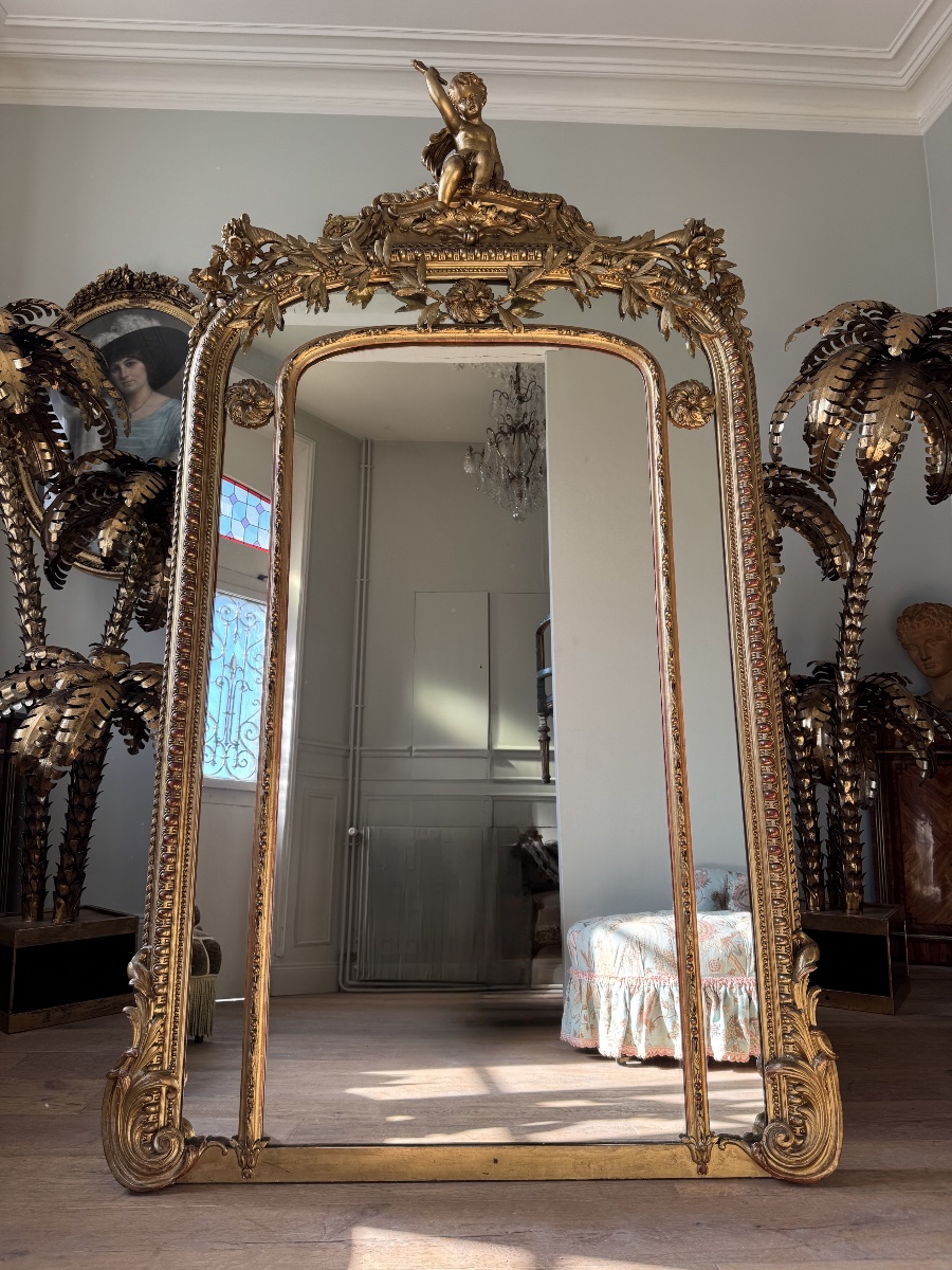 Late 19th-century Fireplace Mirror In Gilded Wood, Decorated With Putti