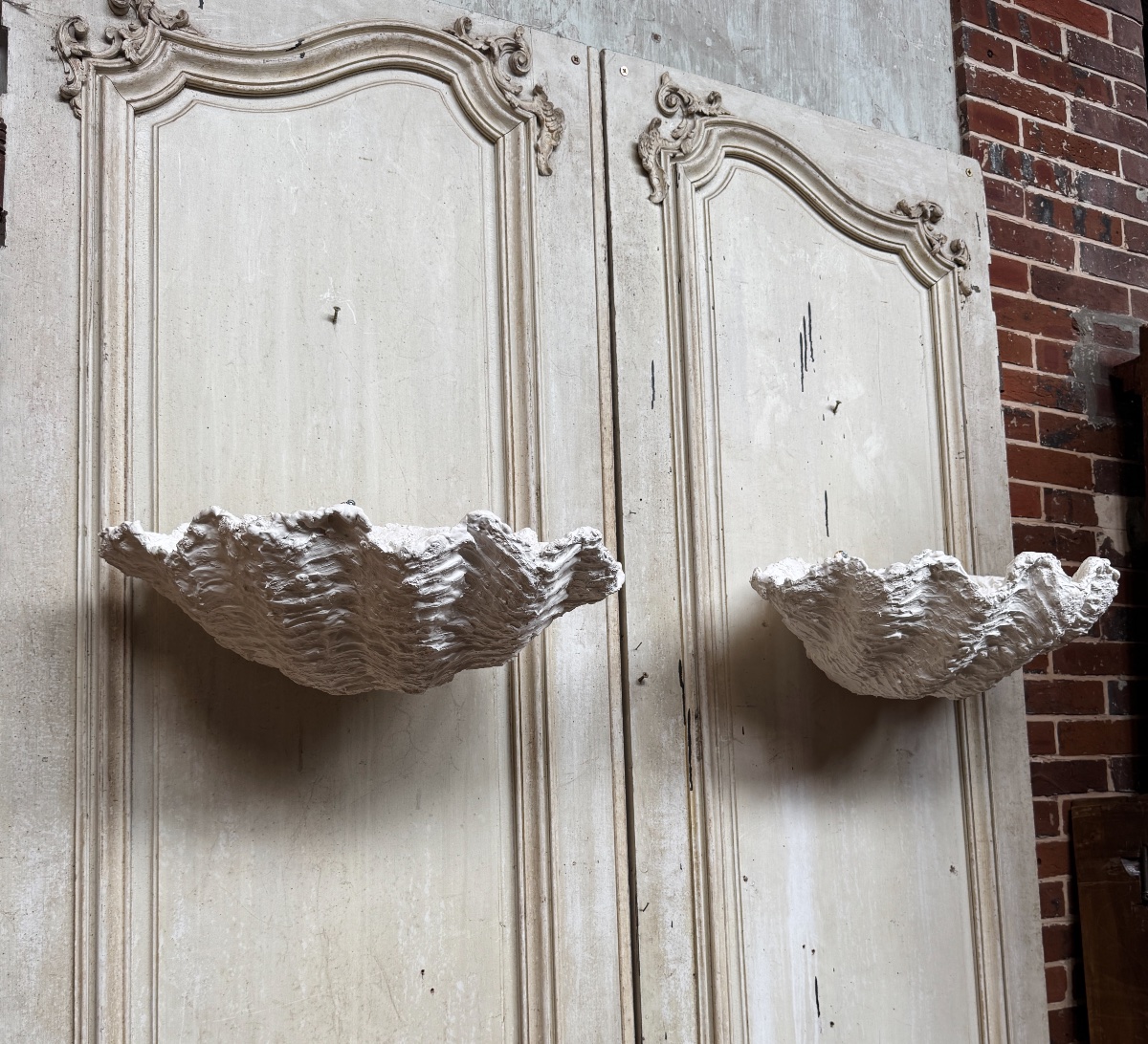 Pair Of Wall Sconces With Plaster Seashell Decorations From The 1980s—20th Century 