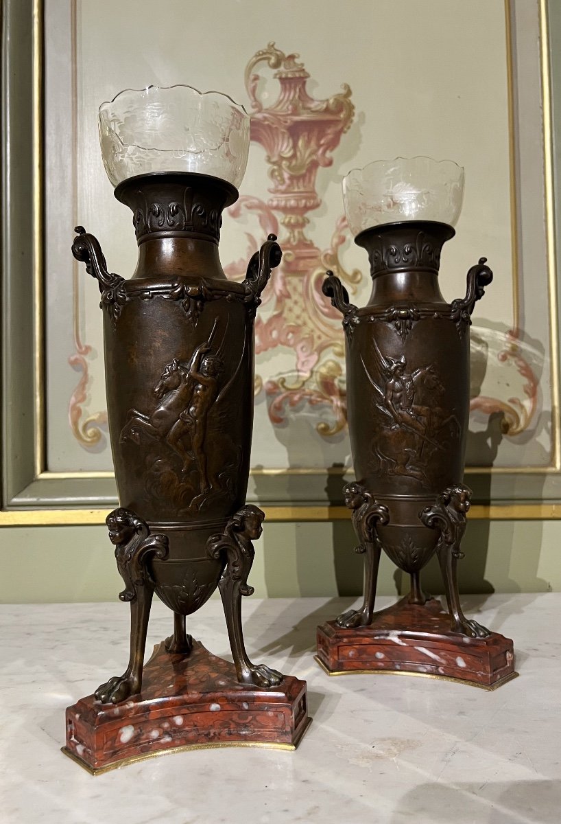 Paire De Vases En Forme D’amphore D’époque Napoléon III En Bronze Dans Le Goût De F.barbedienne