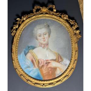 Pastel D’époque Louis XVI Attribué à Fredou Représentant le portrait d’une femme - XVIIIe