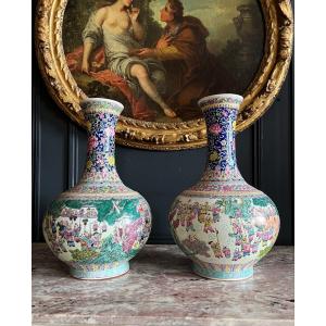 Paire De Vases En Porcelaine De Chine - Canton - Famille Rose - XXe