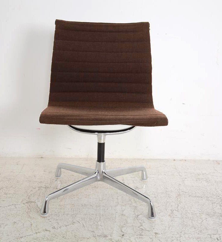 Office Chair Model Ea 105- Alu Group – 1958 By Charles And Ray Eames Edition Herman Miller