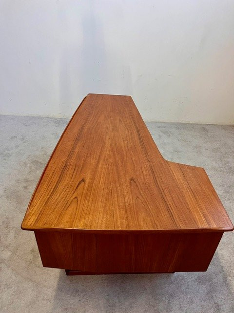 Office Of Peter Lovig Nielsen Published By Hedensted Mobelfabrik, Made In Denmark.  -photo-4